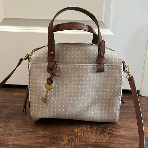 Fossil Bags Hardly Used Fossil Sydney Bagpurse Poshmark